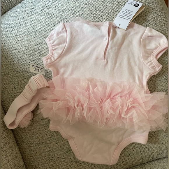 Baby pink body suit - Picture 2 of 3